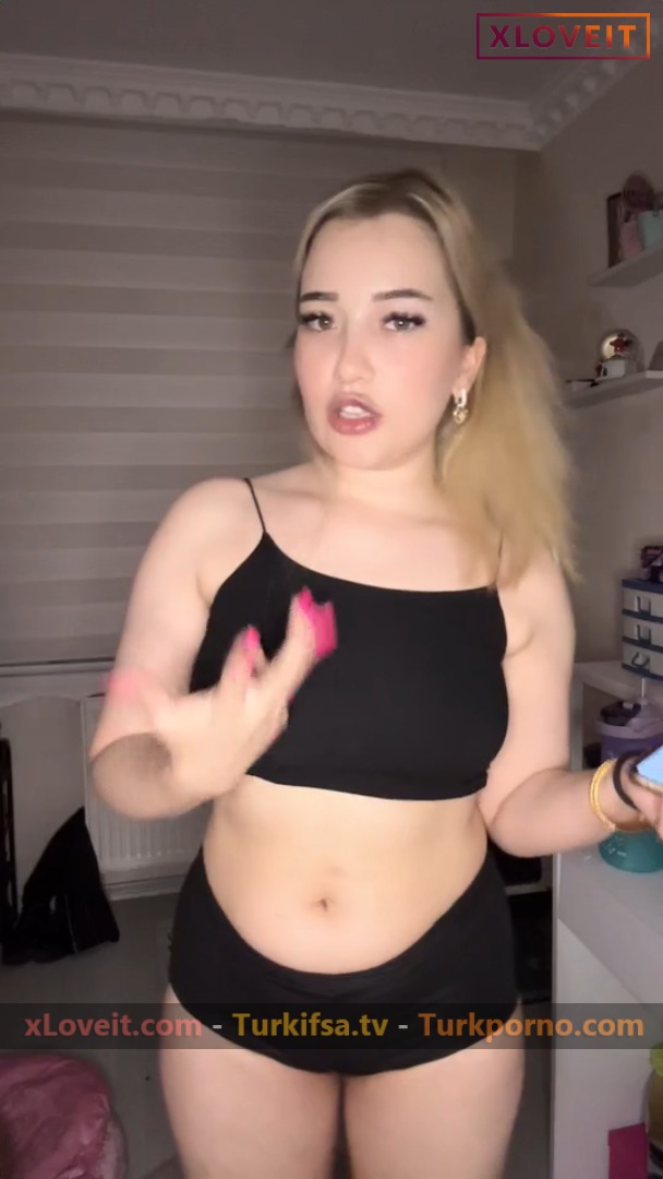 Ecrin Dilek Gökçe ifşa nude canlı yayınını seyret